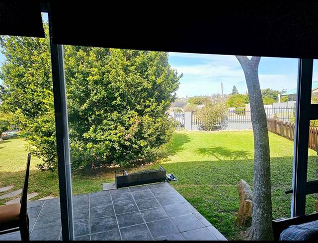 3 BEDROOM HOUSE FOR SALE IN MOSSEL BAY CENTRAL